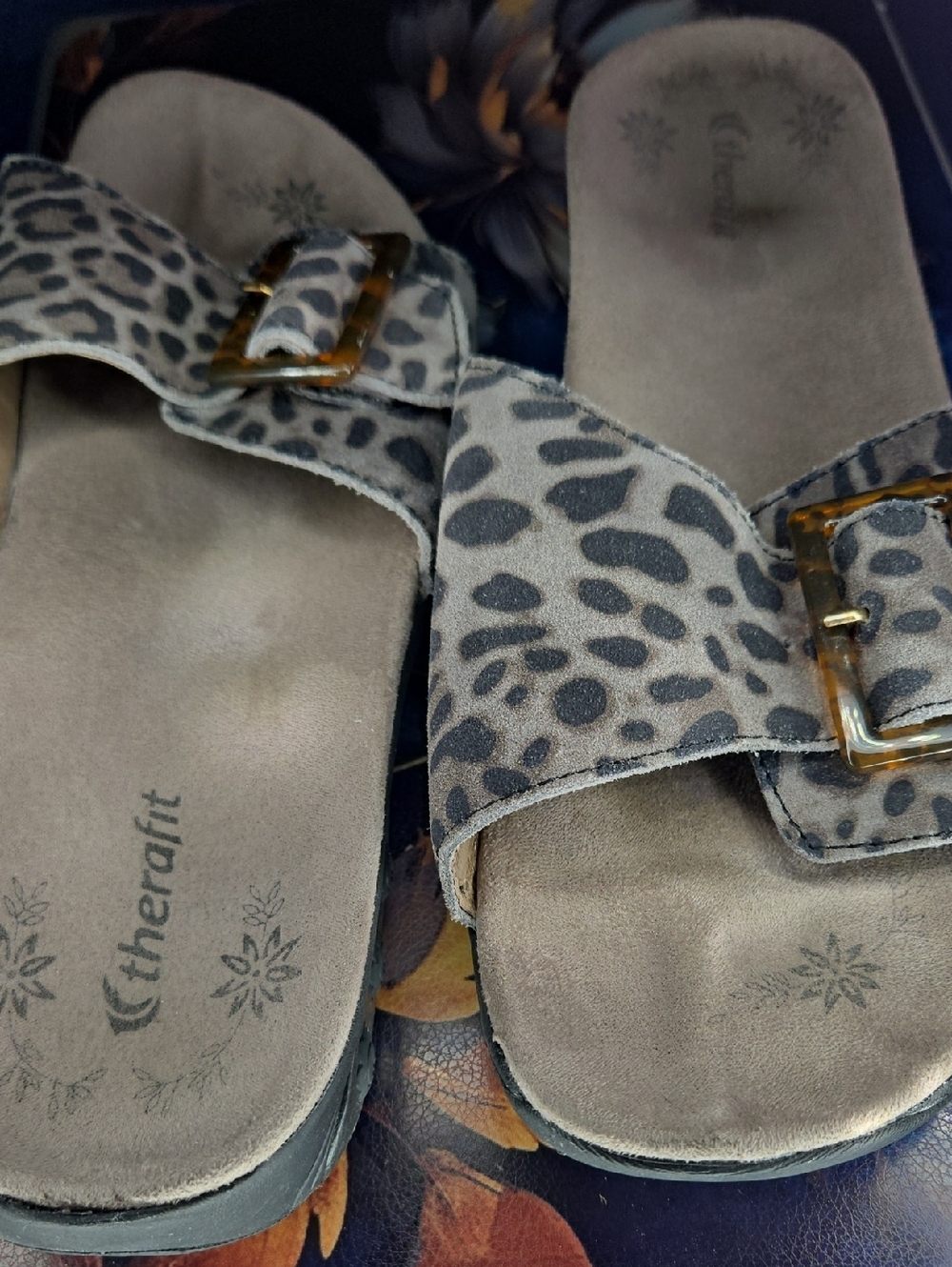 Therafit Mila Womens Leopard Print Slide Sandals in Gray Worn Once.